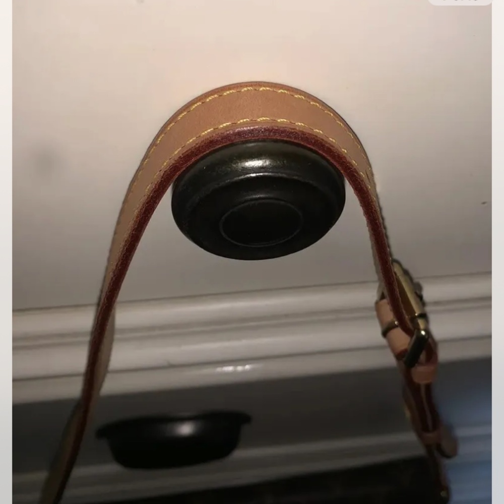 authentic LOUIS VUITTON
handbag🤎✨w/ dust bag ⚡️FLASH SALE! - Picture 9 of 14